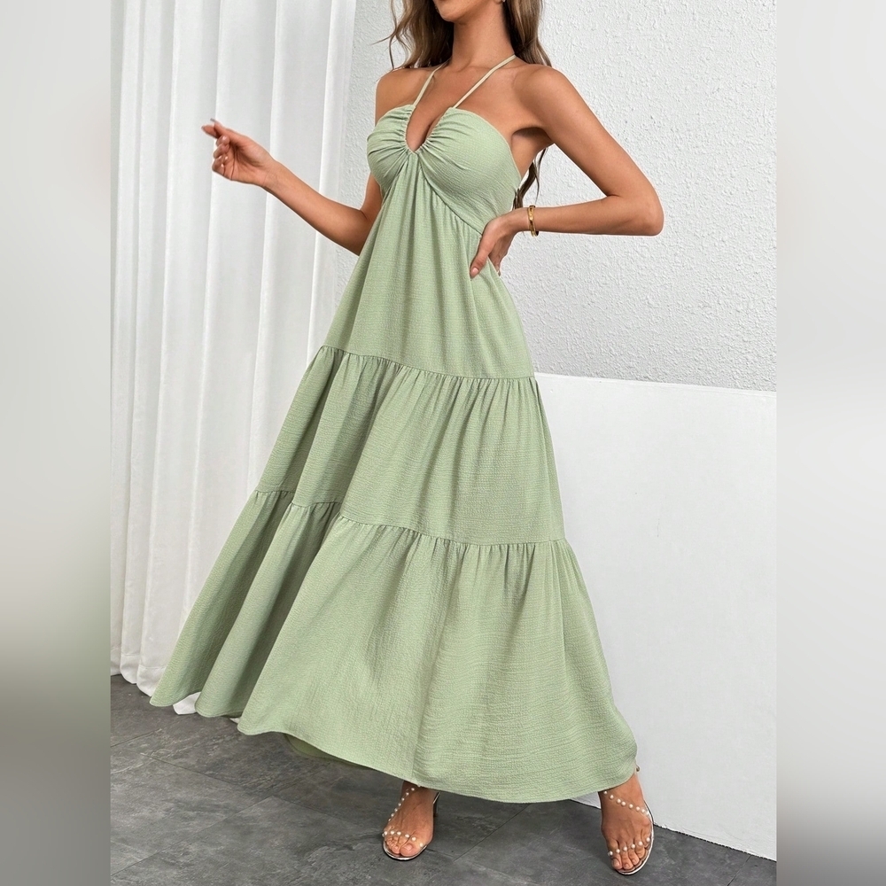 Women's Backless Halter Neck Dress - Picture 4 of 5